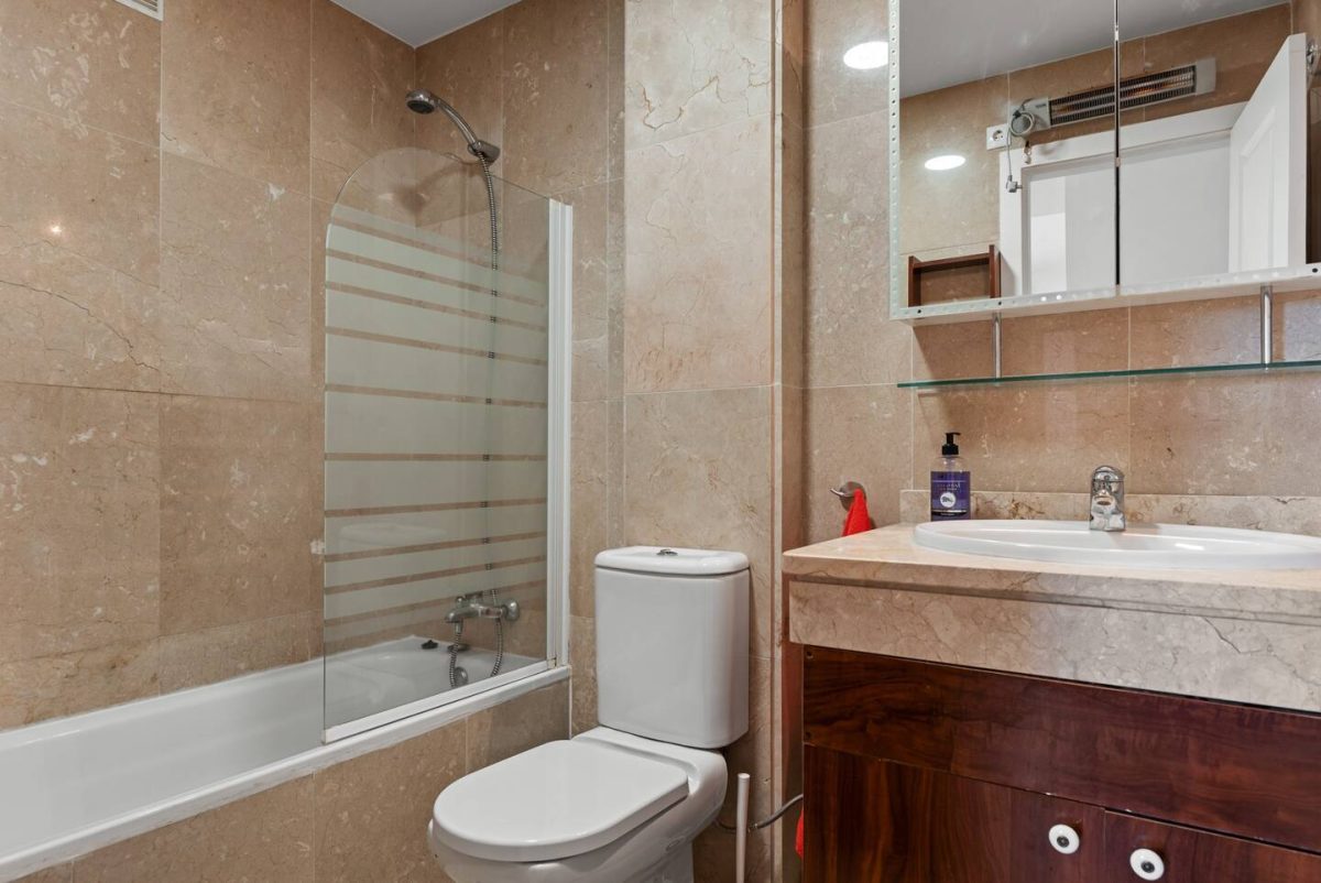 En suite bathroom