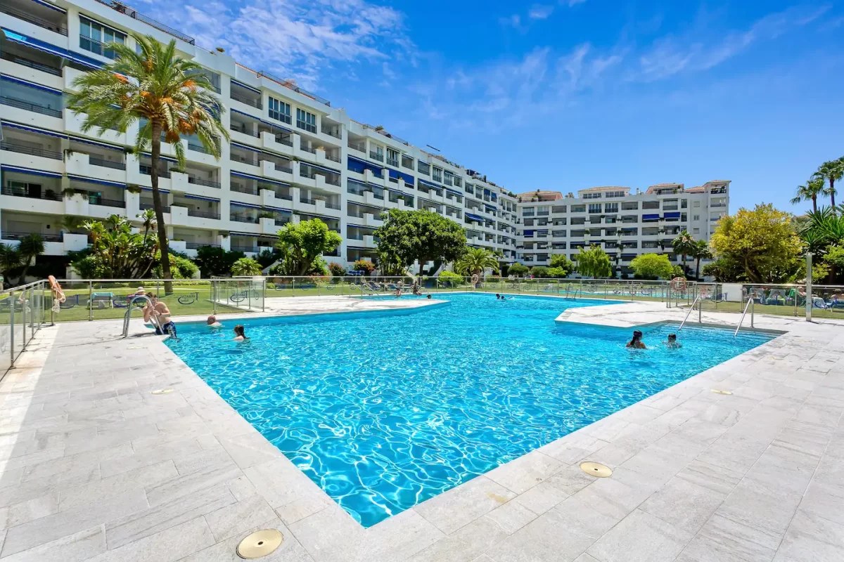 Alquiler Apartamento con piscina Puerto Banus